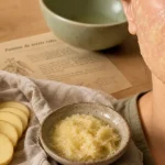 Pomme de terre visage rides : application lissante sur le visage, taches et pores visibles